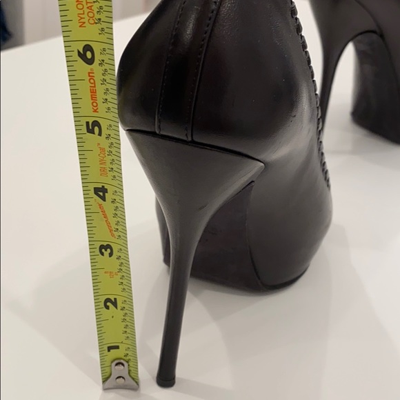 Gucci Black Leather Peep Toe stilettos - Picture 8 of 16